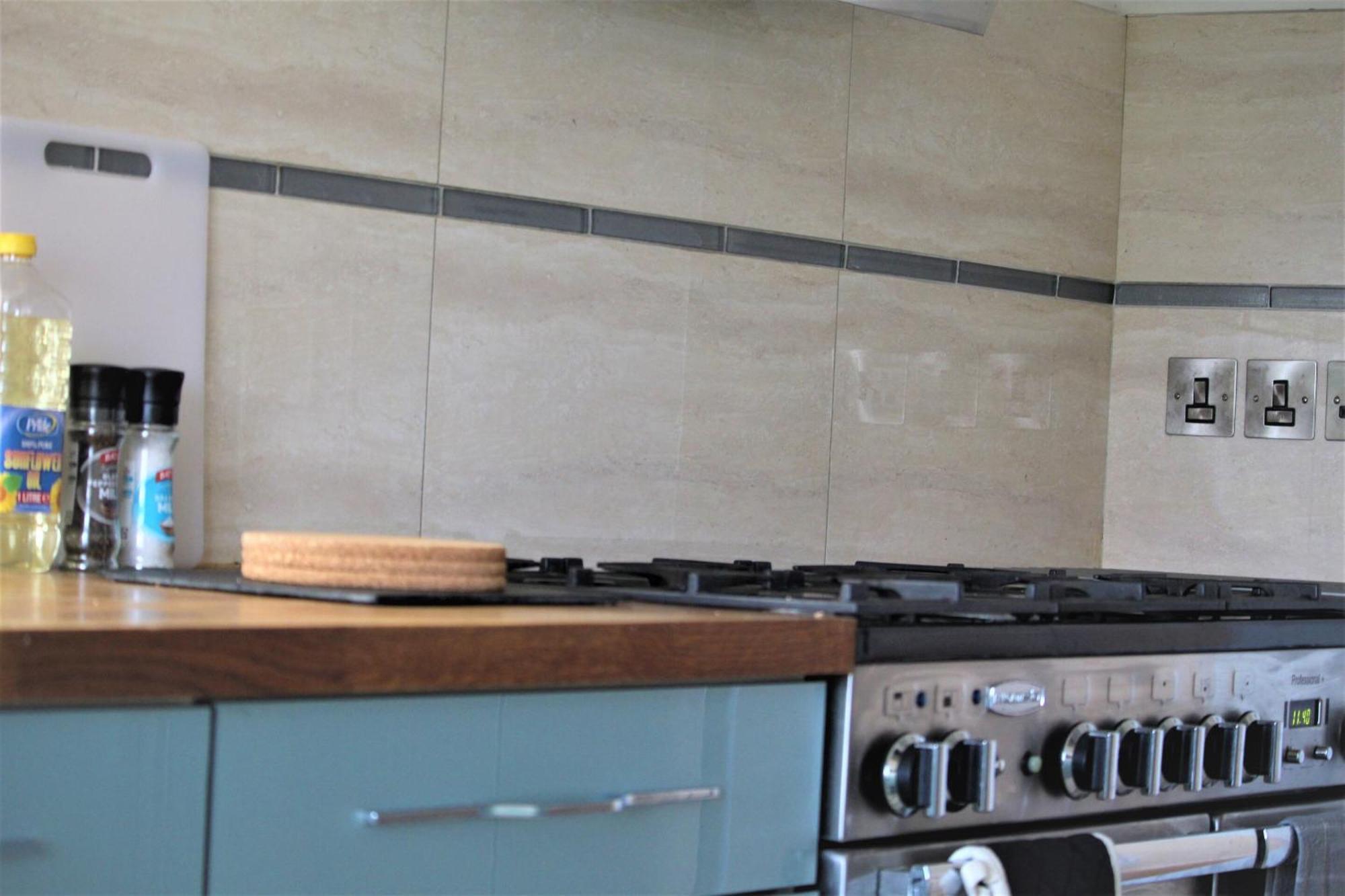 Warwick House - Stunning House With Terrace And Sea Views, Sleeps 11 Villa Уърдинг Екстериор снимка