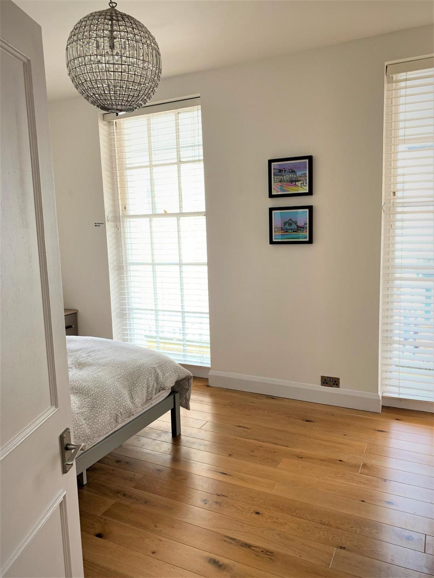 Warwick House - Stunning House With Terrace And Sea Views, Sleeps 11 Villa Уърдинг Екстериор снимка